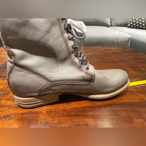 EUC Lace Up Boots - Picture 7 of 10